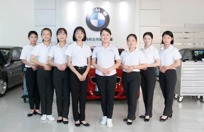 00后女生學(xué)汽修 打破性別刻板印象，99%汽車企業(yè)青睞的新趨勢